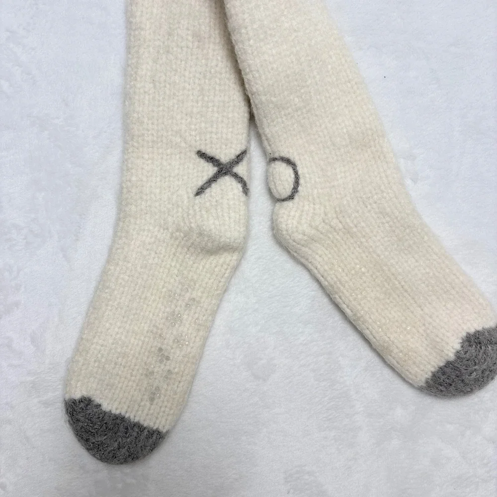 Mer-Sea & Co. Cream Gray XO Embroidered Thick Knit Slipper Socks with Grippers